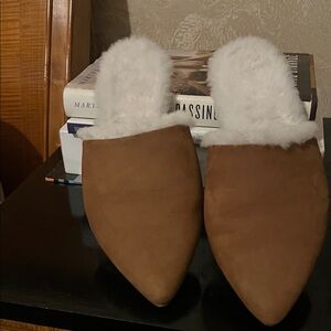Jenni Kayne Brown Shearling lined Slippers with Cream Faux Fur.  Like new in EUC